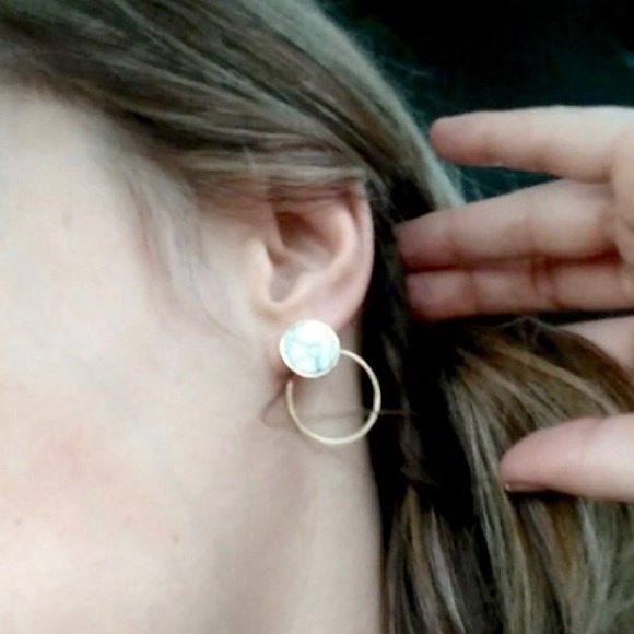 Adorable Marble  Earrings - Picture 2 of 2